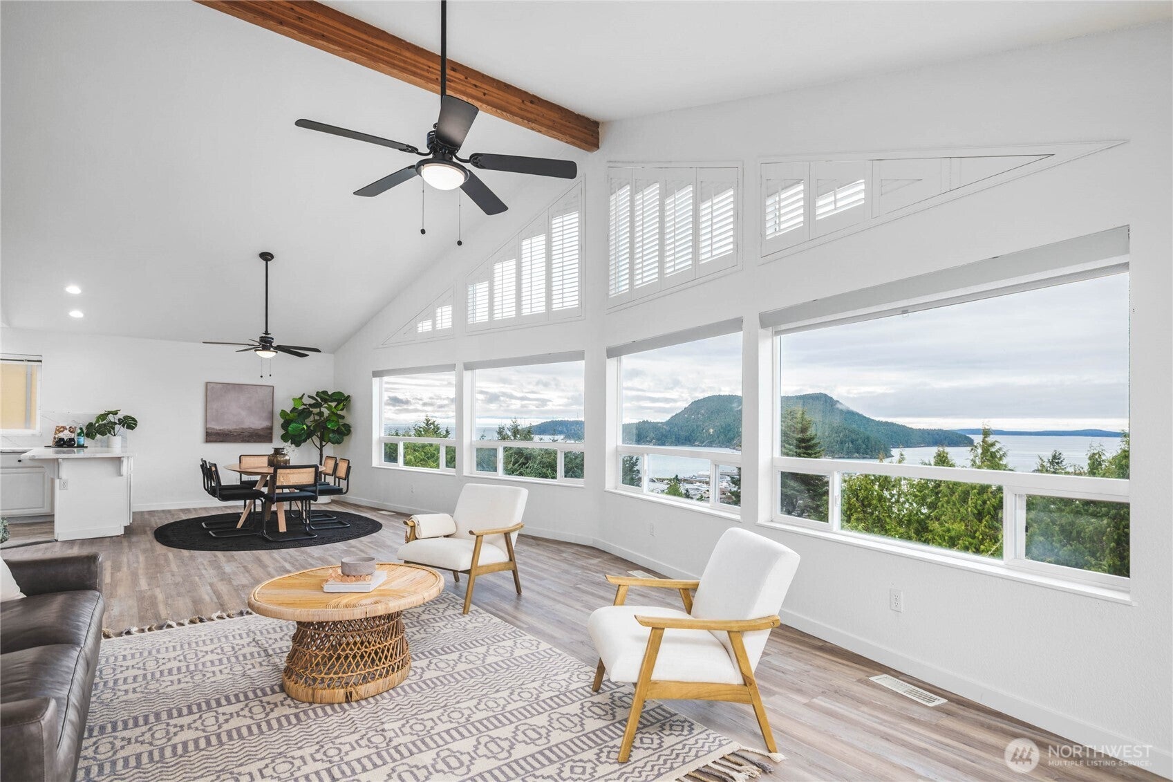 2104 Highland Drive — photo