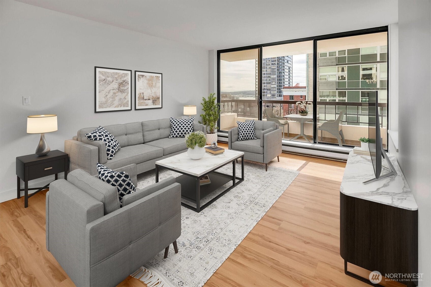 2201 3rd Avenue 803 — photo