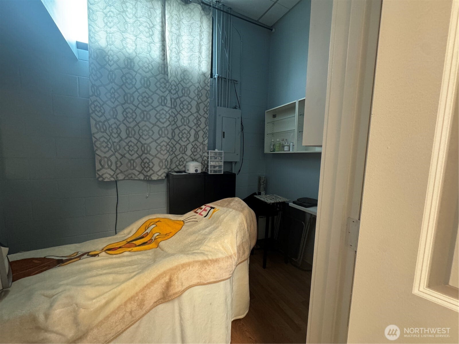Home in Bellevue, WA 98007 — photo 3