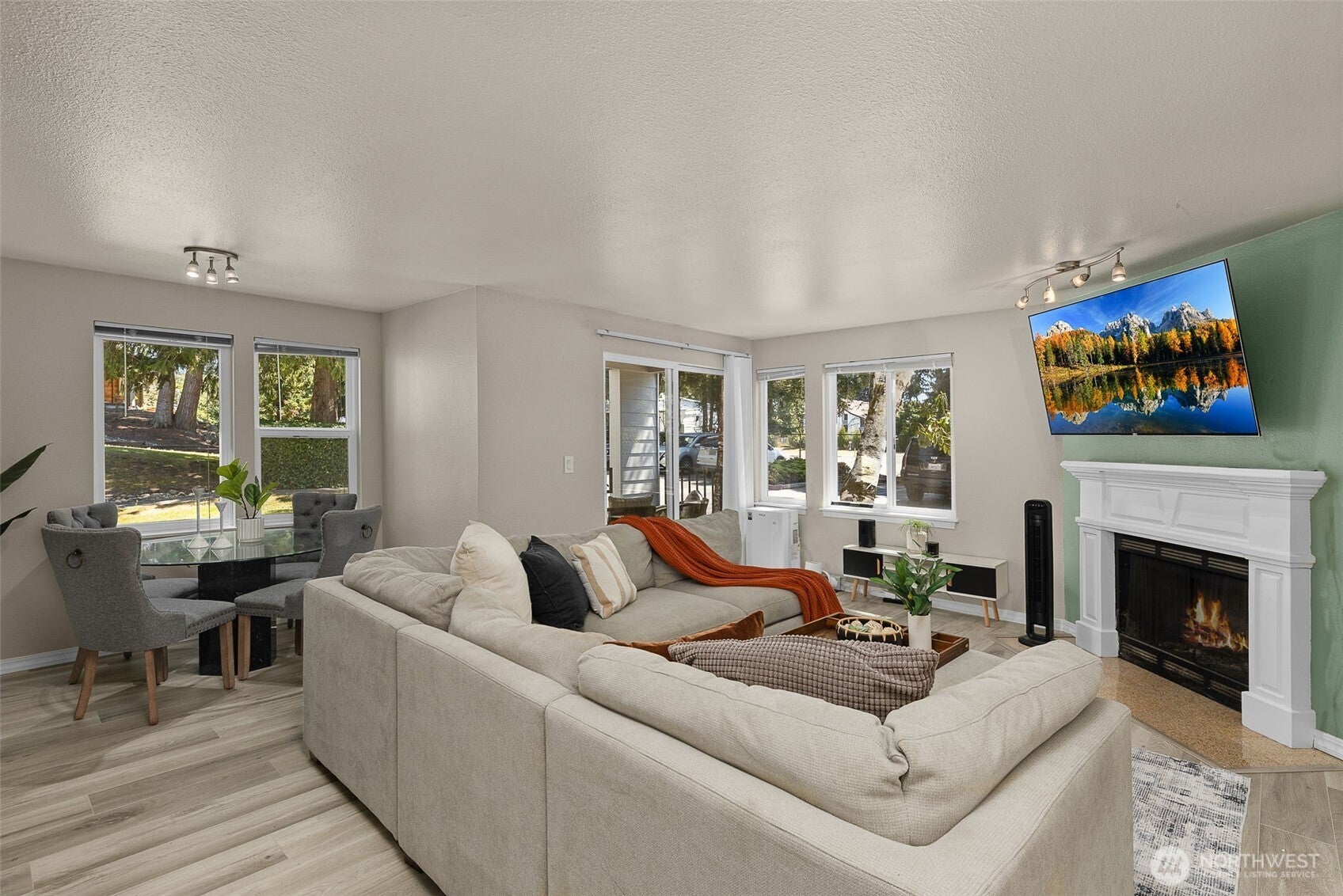 20318 Bothell Everett Hwy a101 — photo