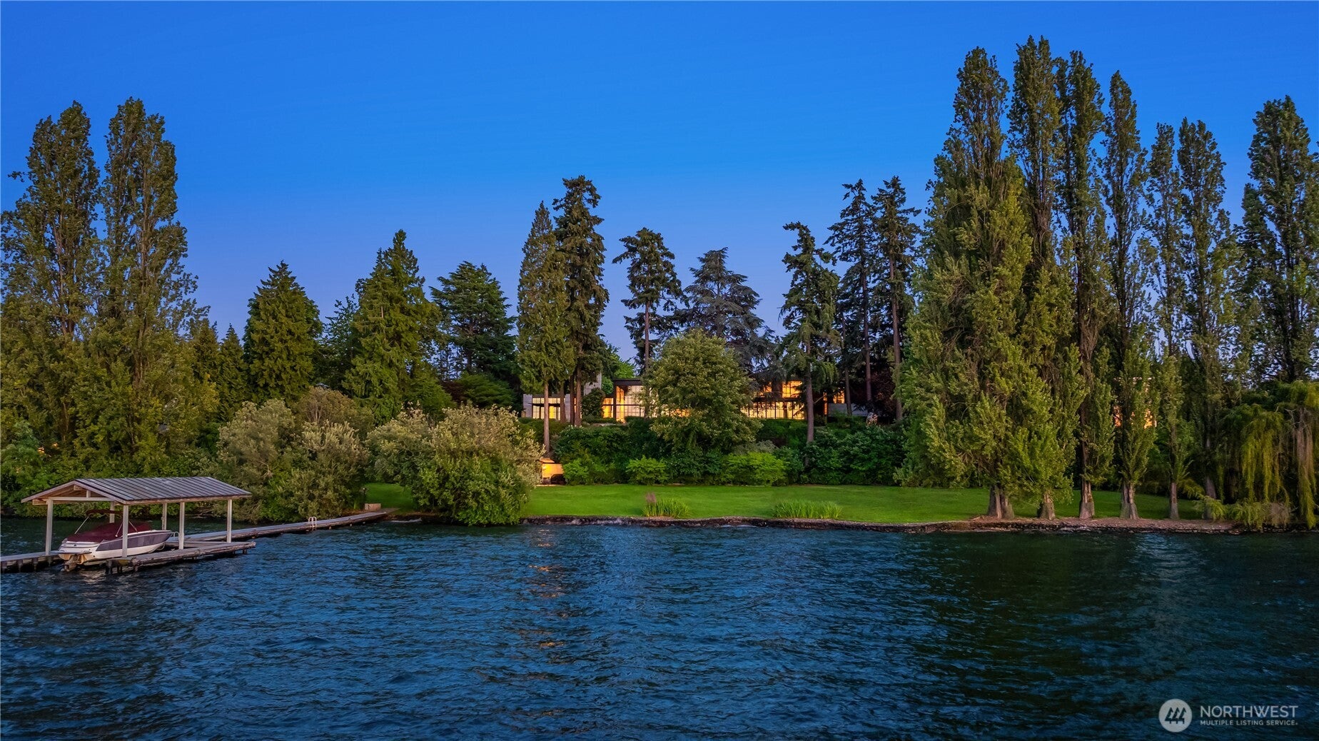 Home in Bellevue, WA 98004 — photo 2