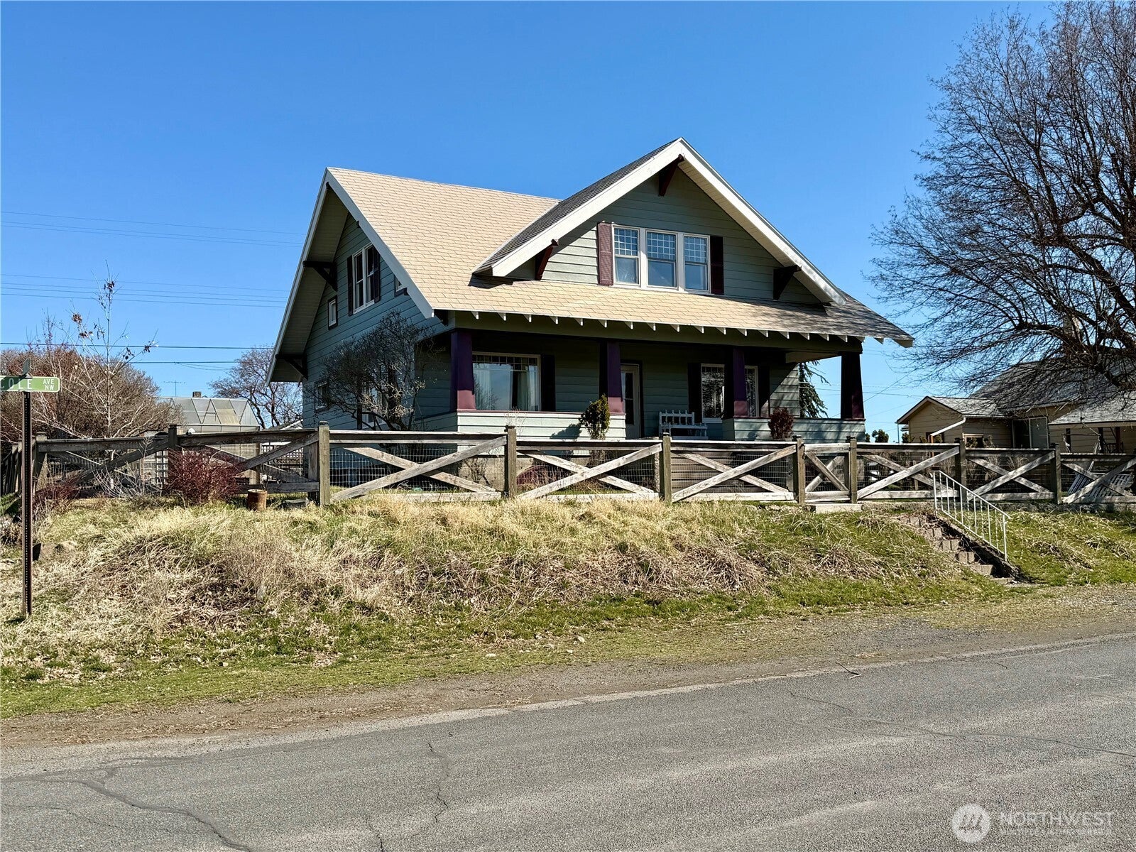 215 NW Cole Avenue — photo