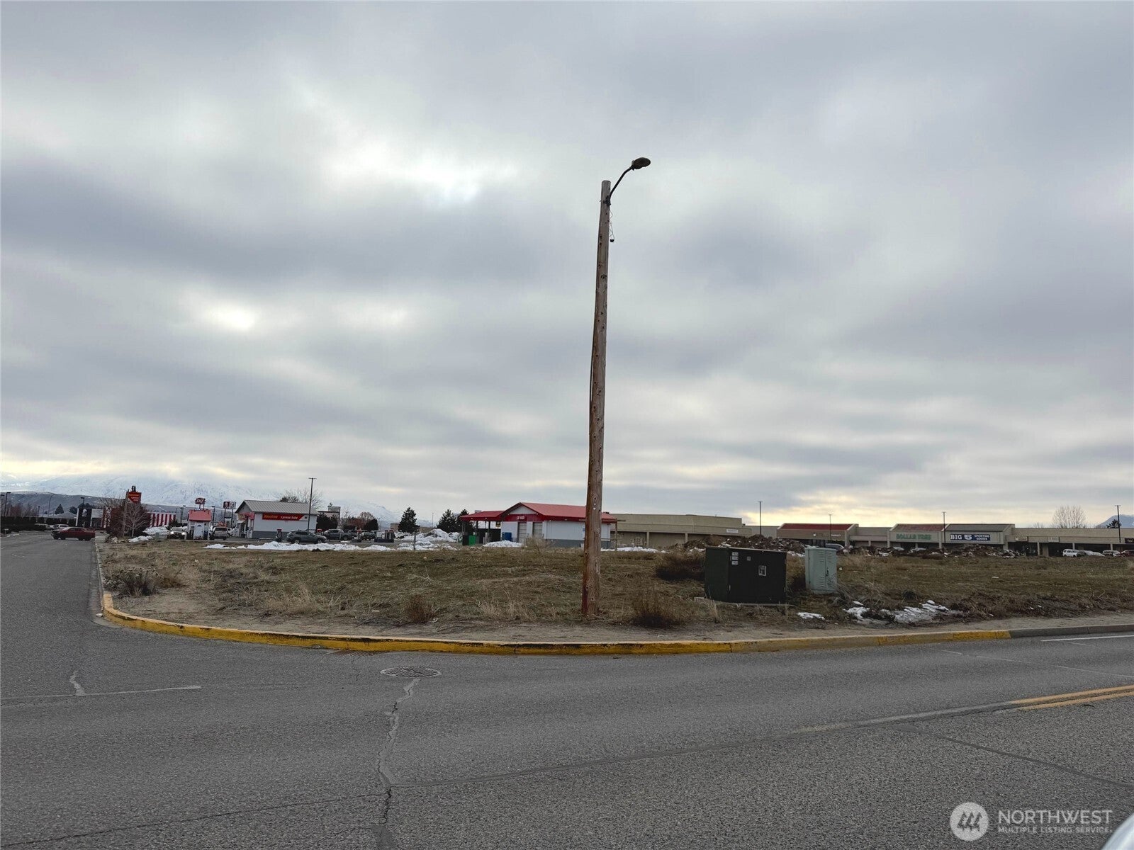 8 Omache Drive — photo