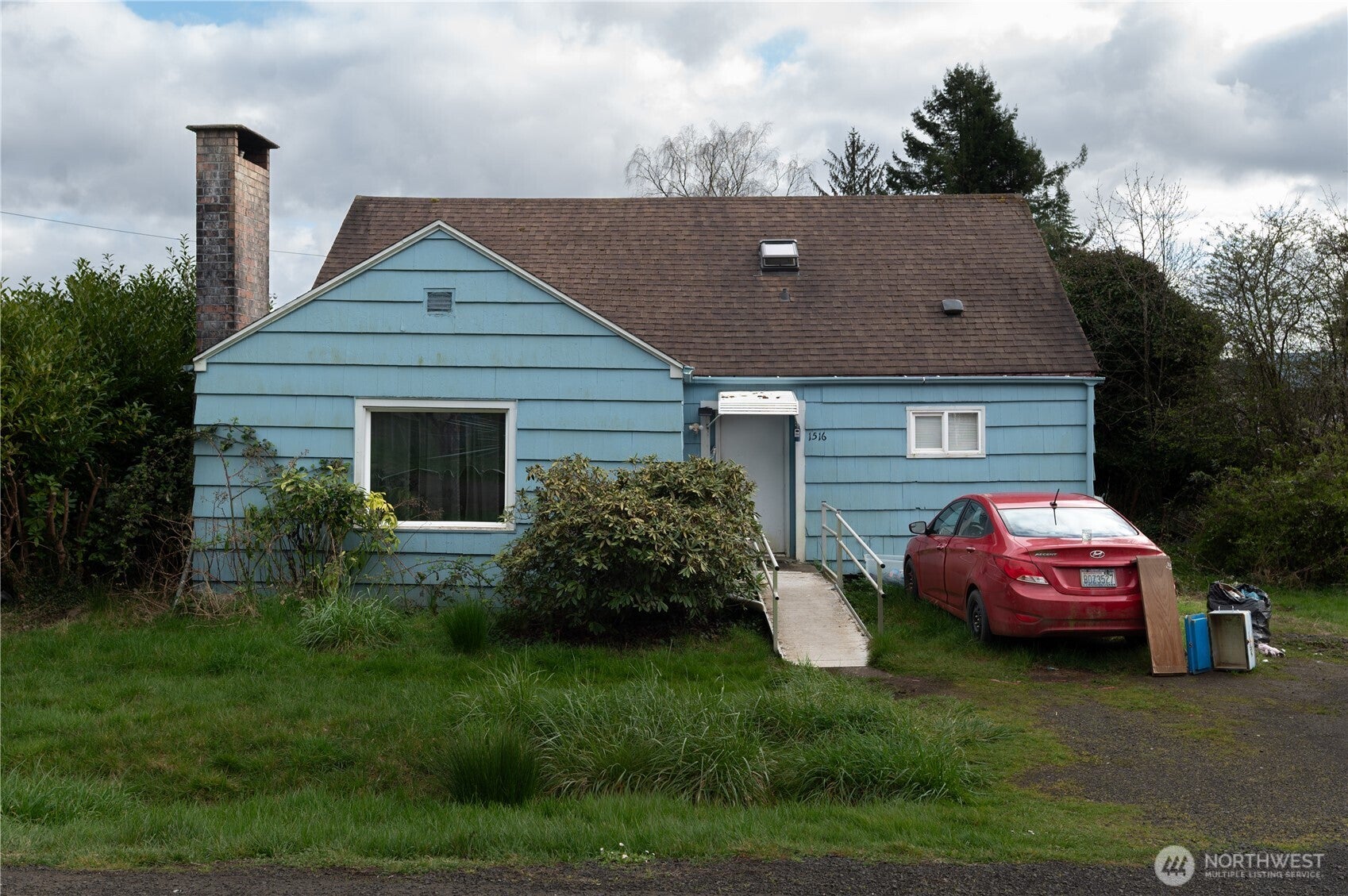 1516 Riddell Street — photo