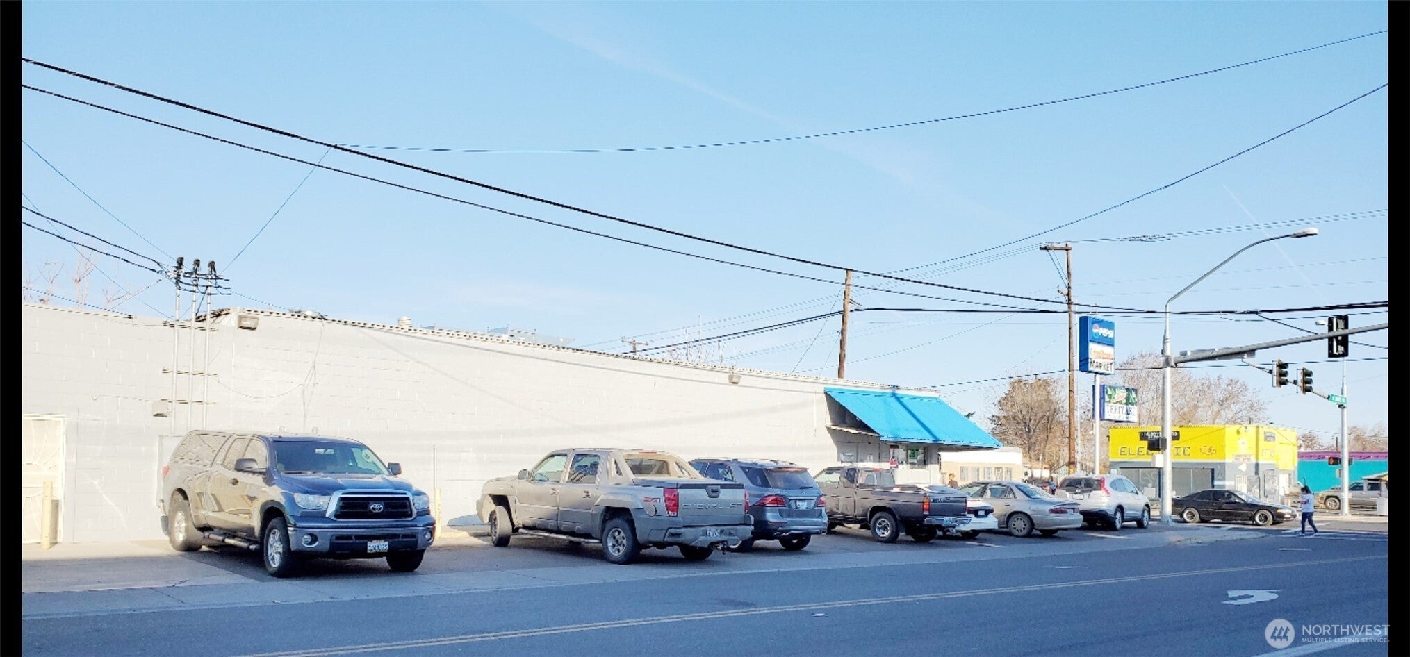 4641 N Track Road — photo
