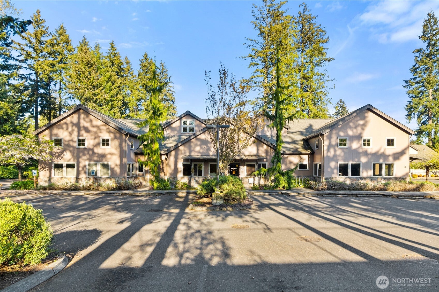 3912 Martin Way E — photo