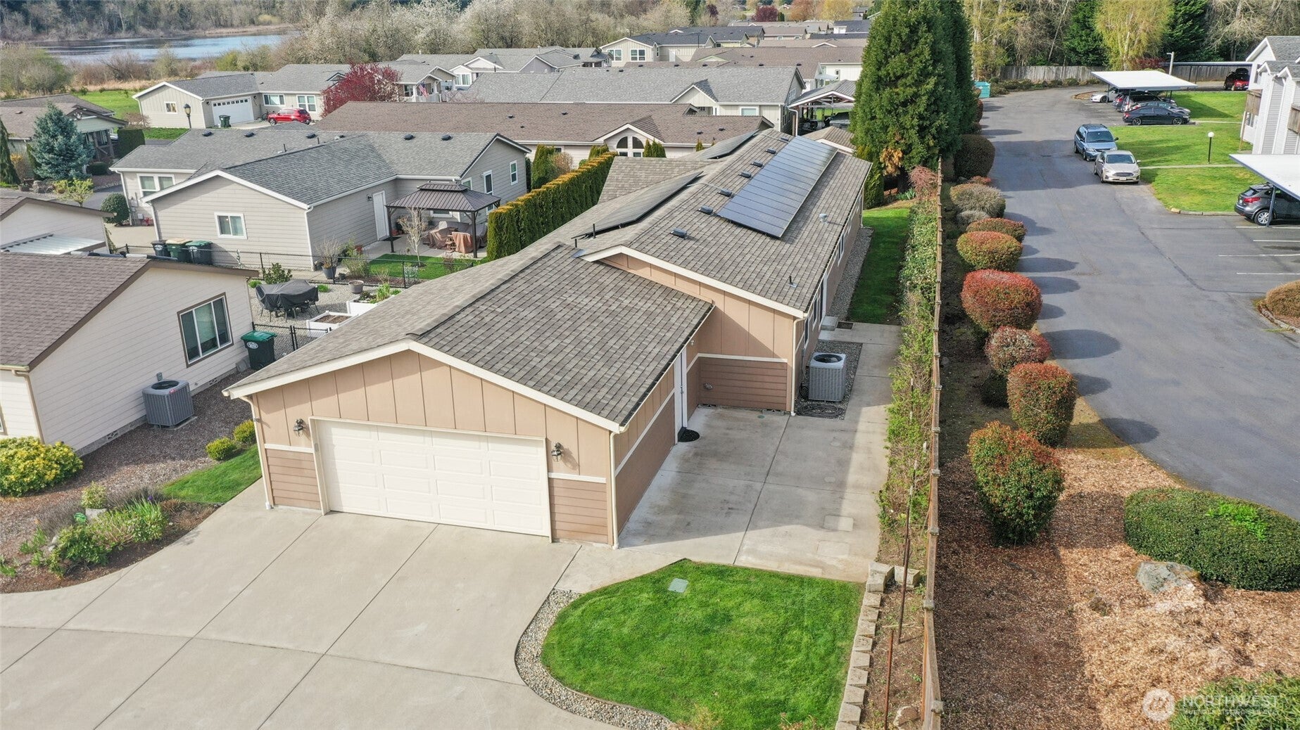 3516 Meadowbrook Lane SE — photo