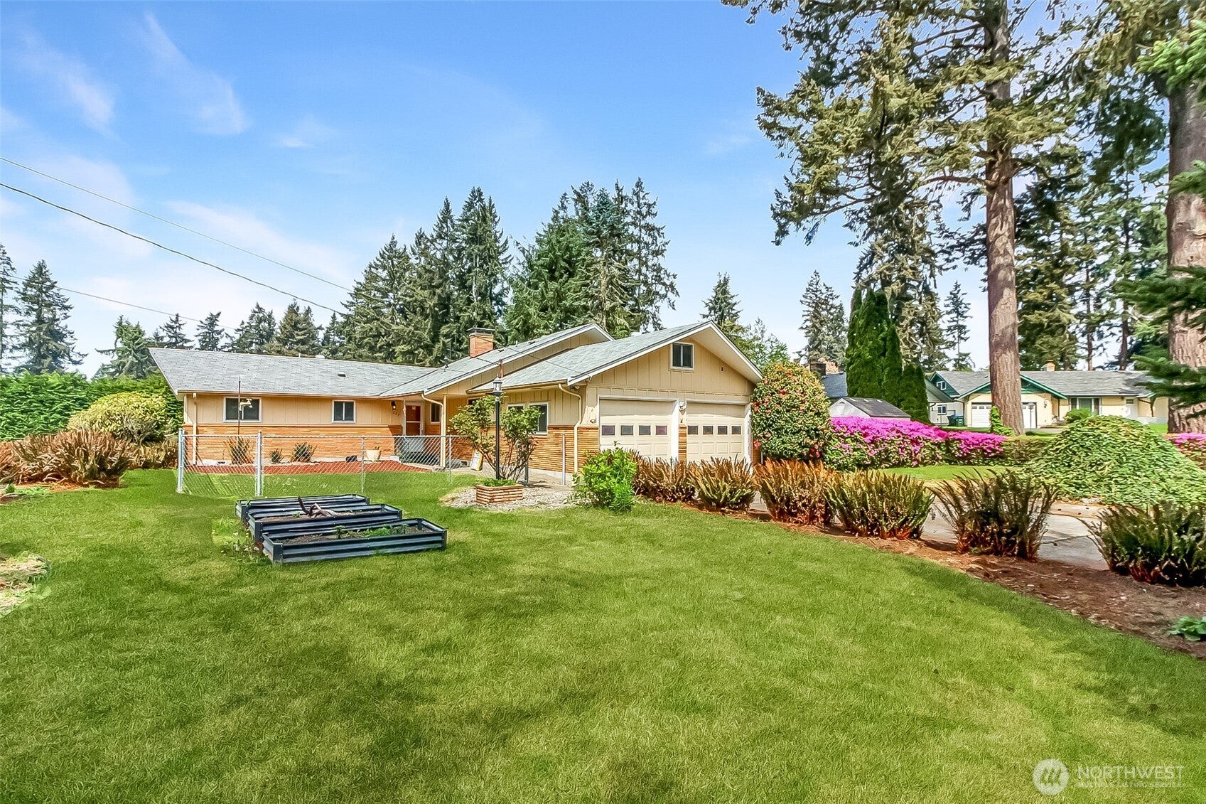 327 Logger Court SE — photo