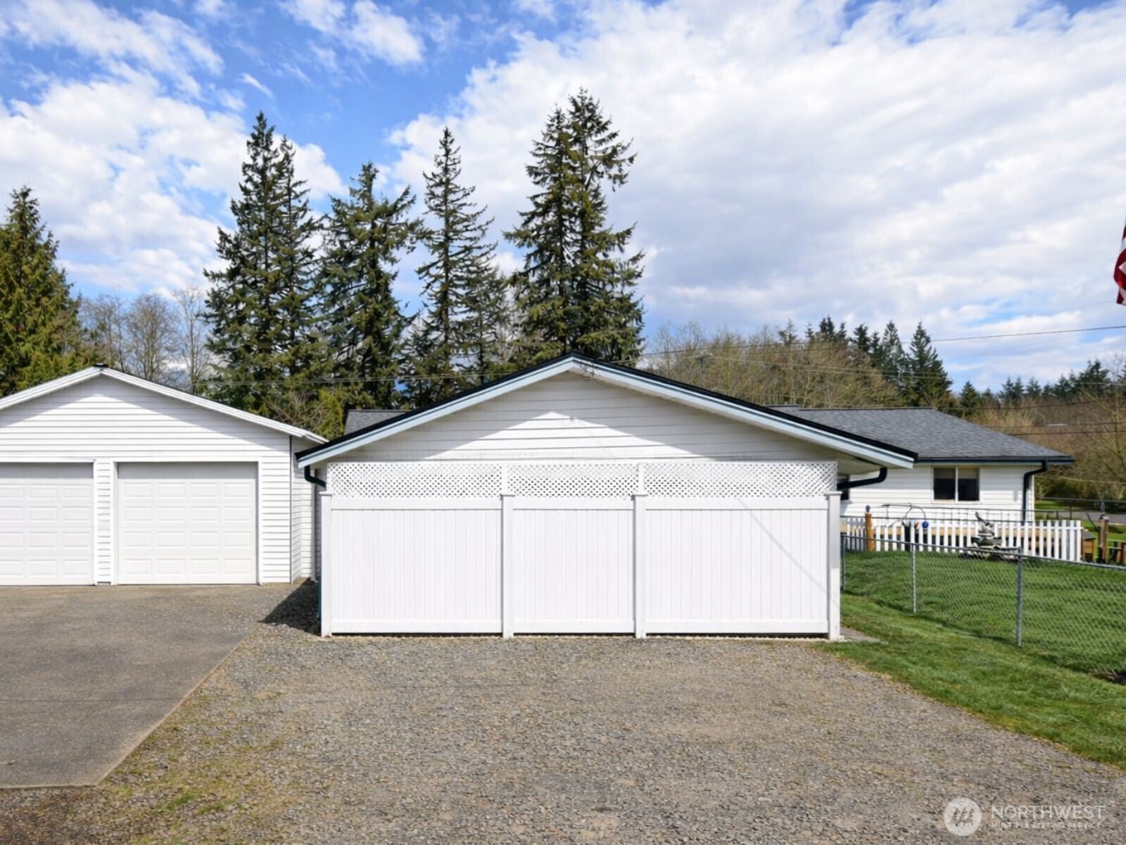 100 Hillcrest Drive — photo