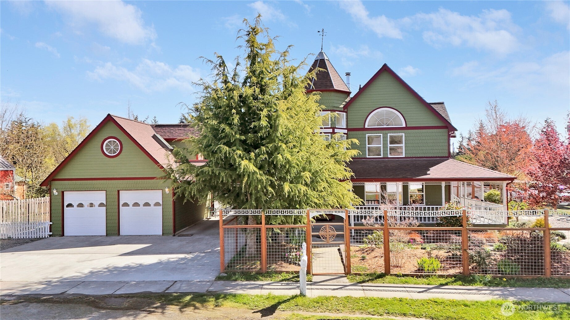 2212 Sheridan Street — photo