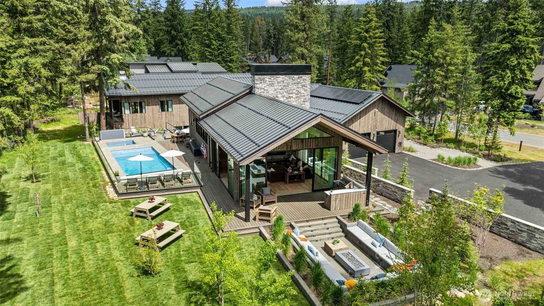 1501 Kokanee Loop — photo