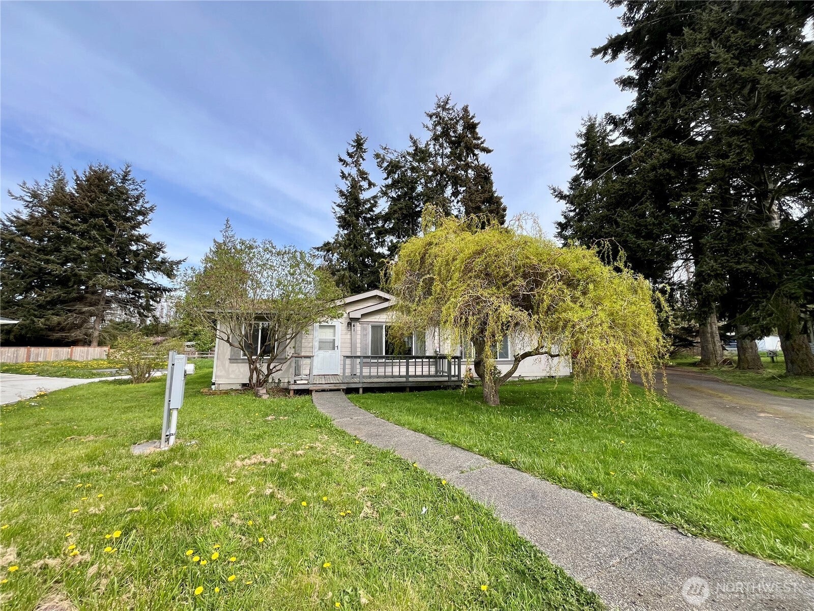 41 Allen Dr — photo