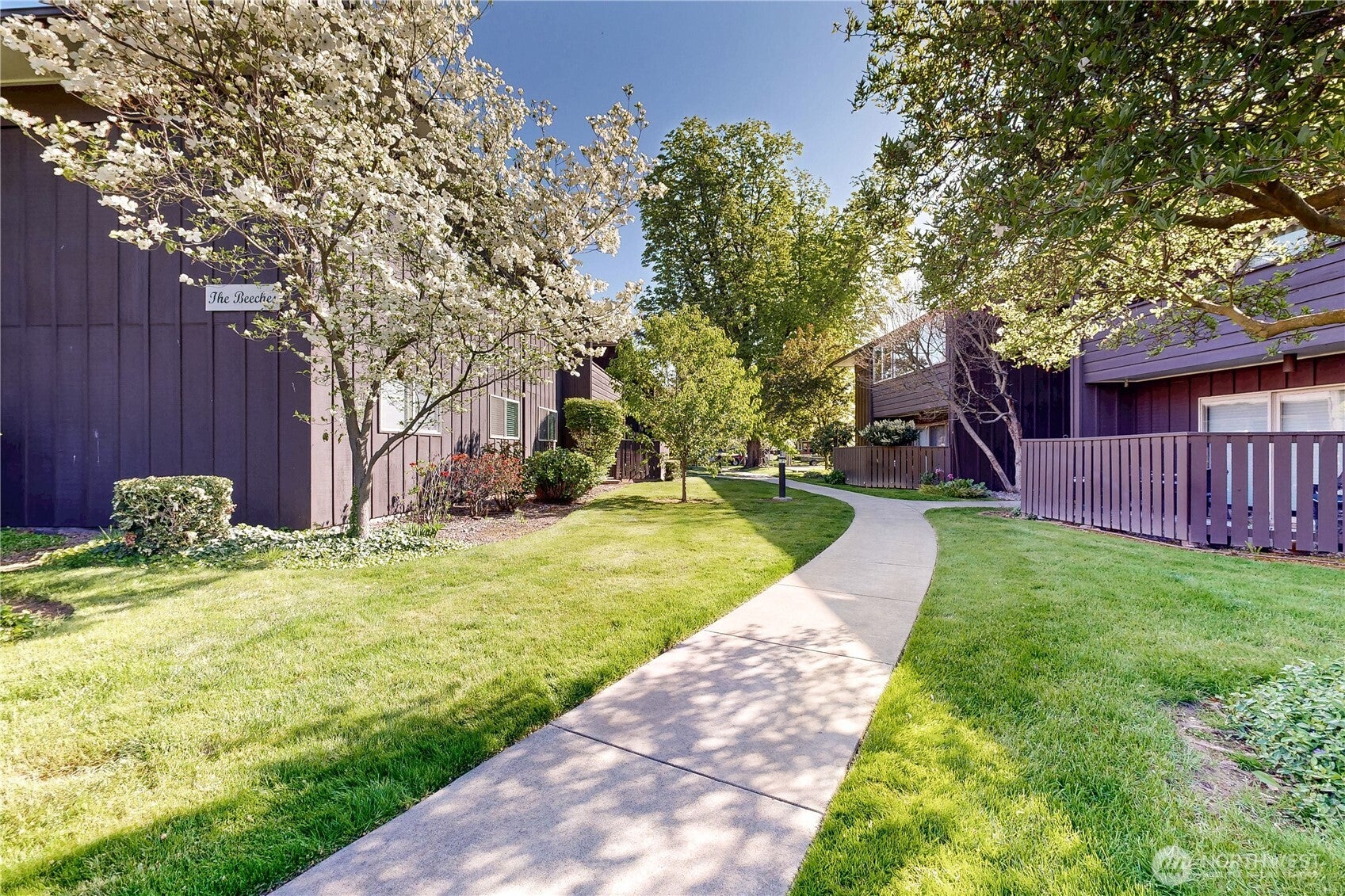 364 Catherine Street M09 — photo