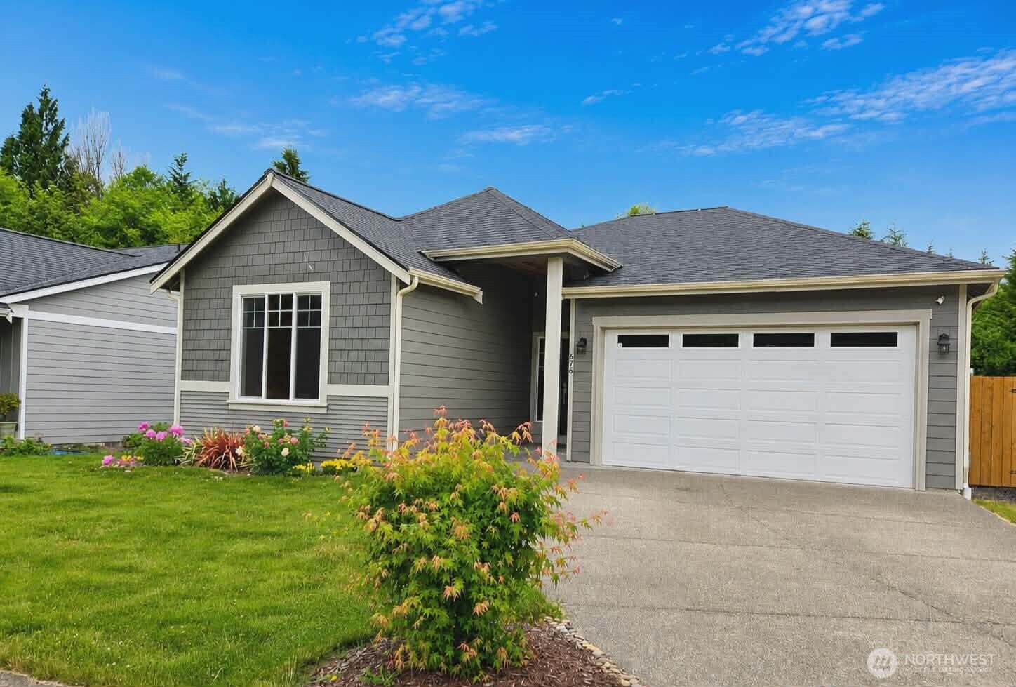 676 W Camas Court — photo