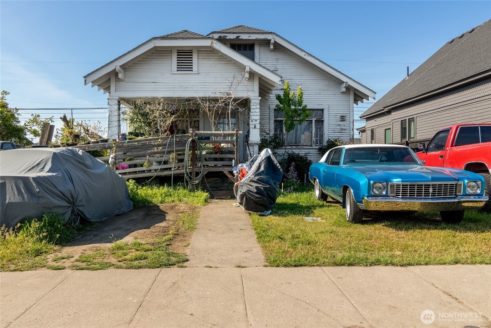 610 W Poplar — photo