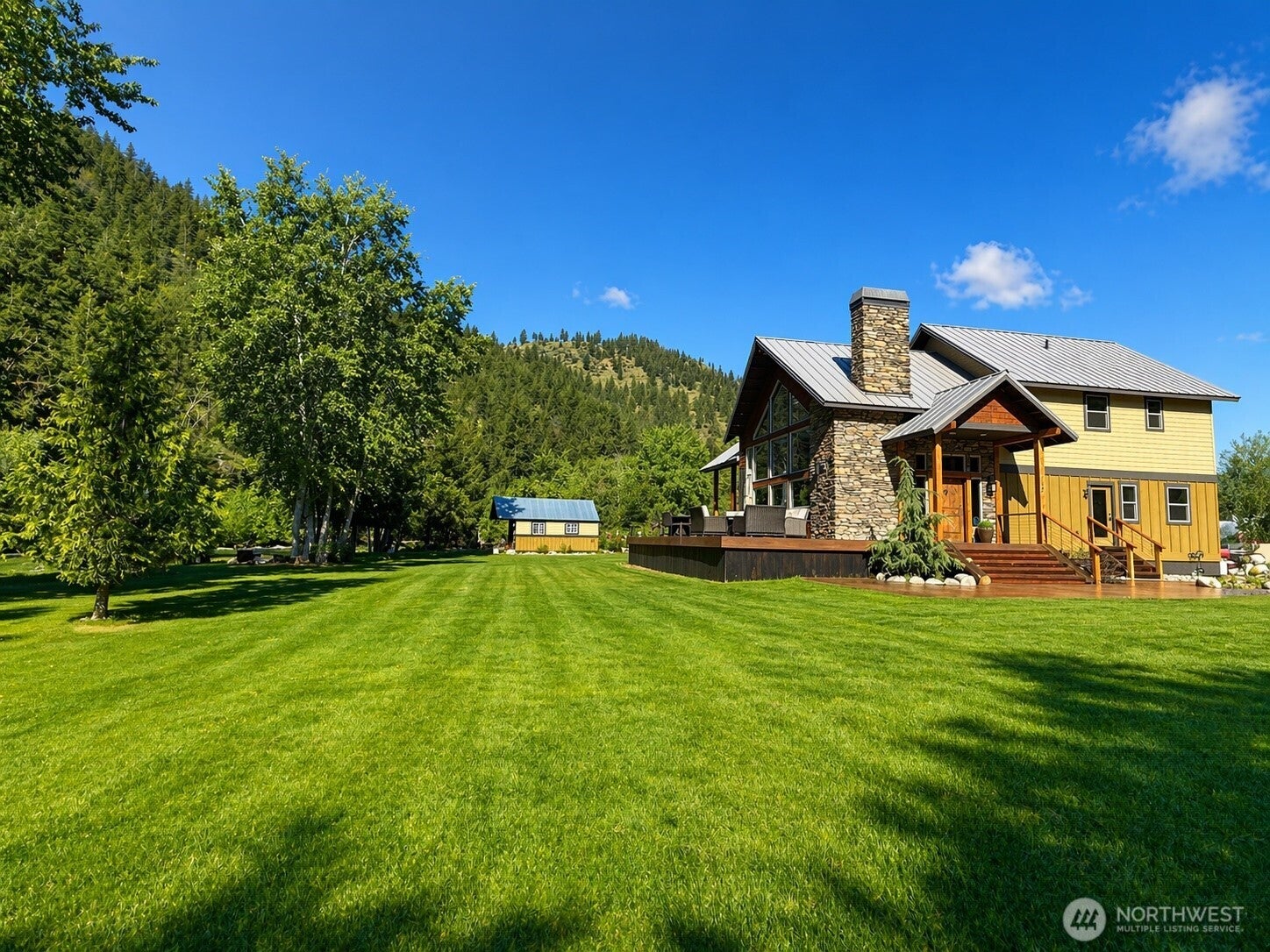180 Country River Lane — photo