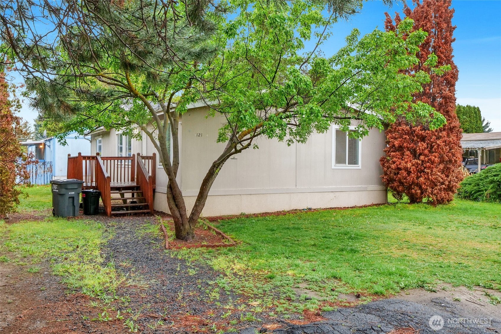 4815 NE Airway Drive 121 — photo