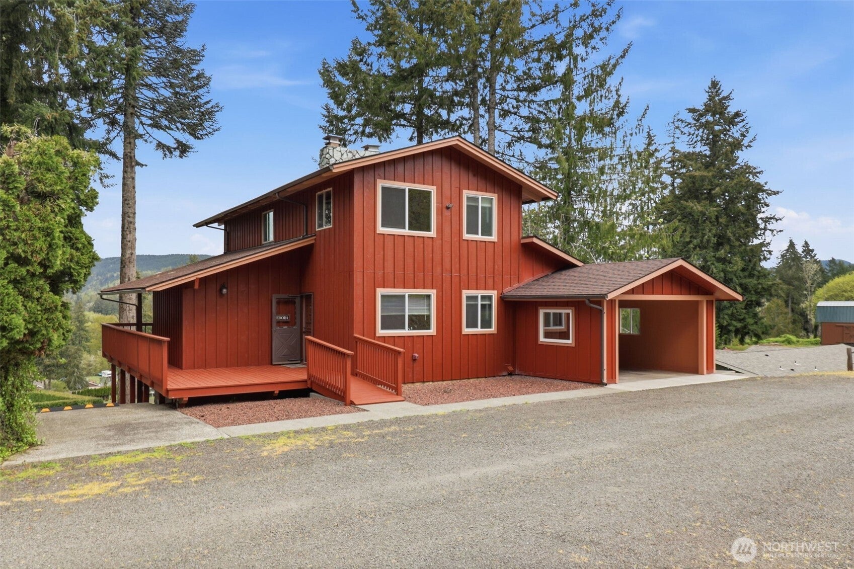 132 Lake Terrace Drive — photo