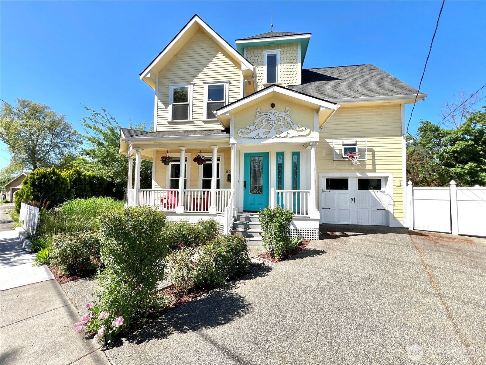 620 Howard Street — photo