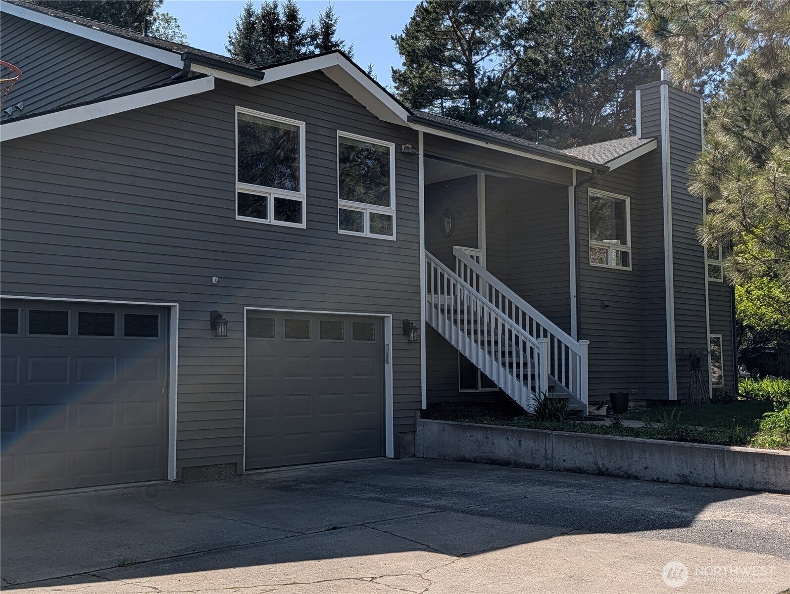 795 SE Greenhill Road — photo