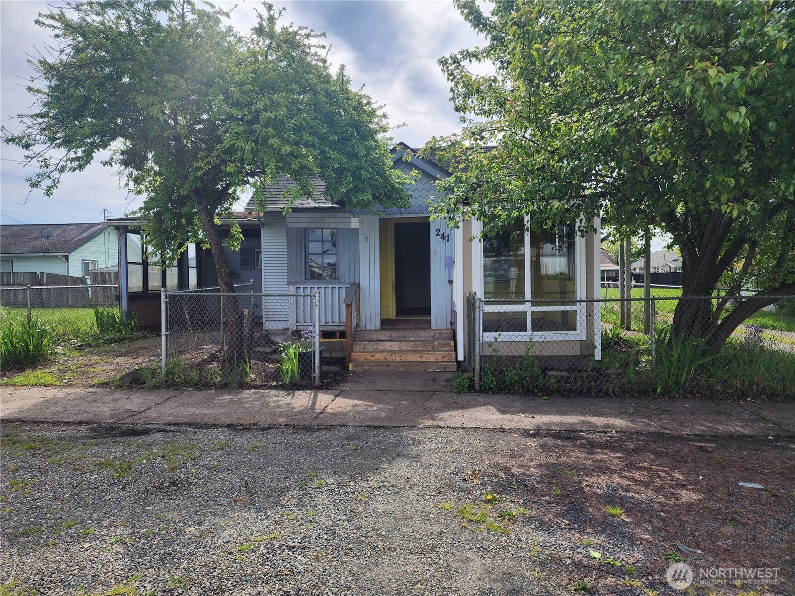 241 SW 10th Street — photo