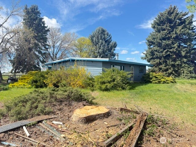 2493 19 NE — photo
