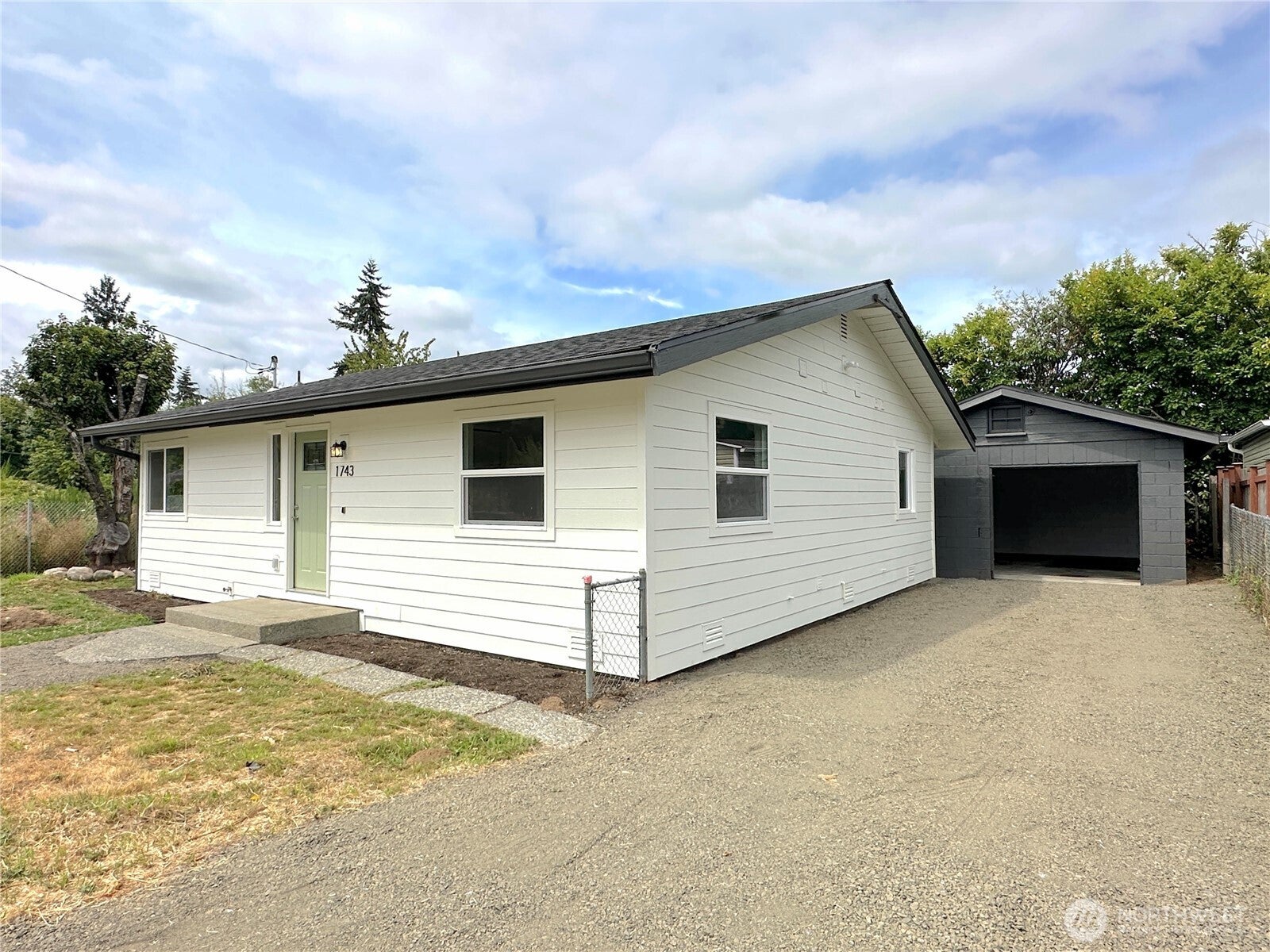 1743 SE Crawford Road — photo