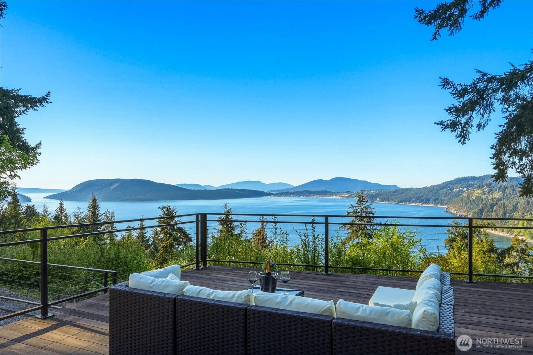 4101 Edith Point — photo