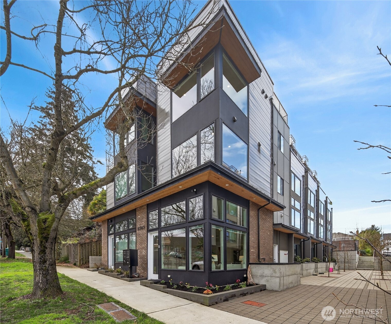 6543 35th Avenue SW B — photo