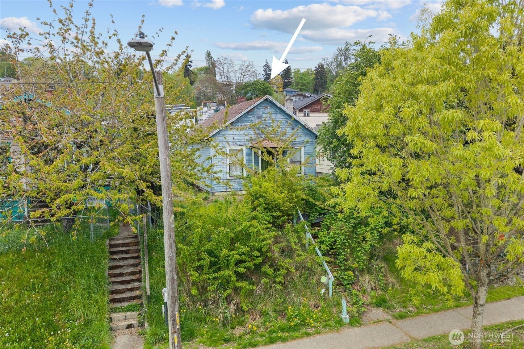 4724 25th Ave SW — photo
