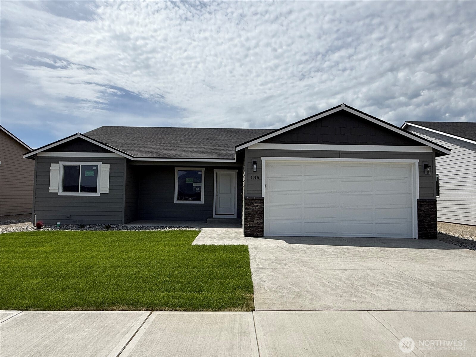 186 Salmon Drive — photo