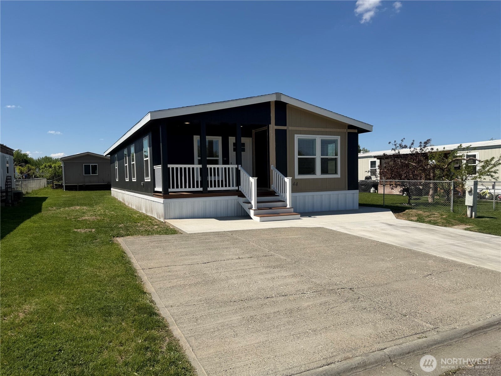 205 Pleasant Avenue 44 — photo