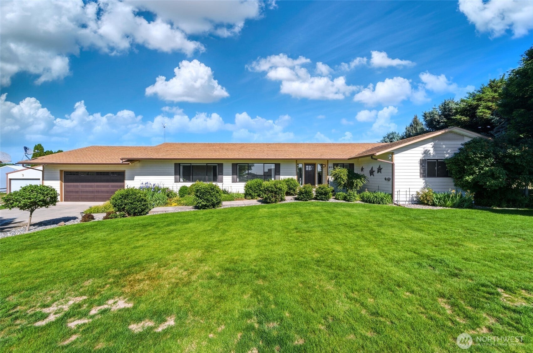 94 Country Way — photo