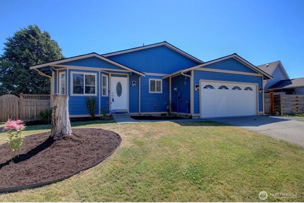 1206 Crystal Lane — photo