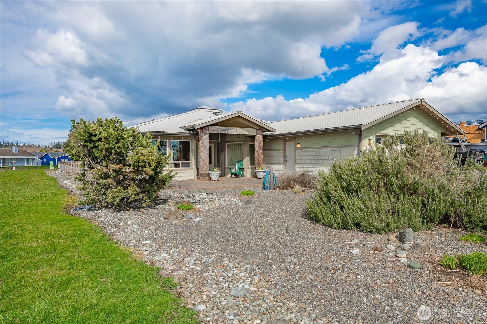 5382 Nootka Loop — photo