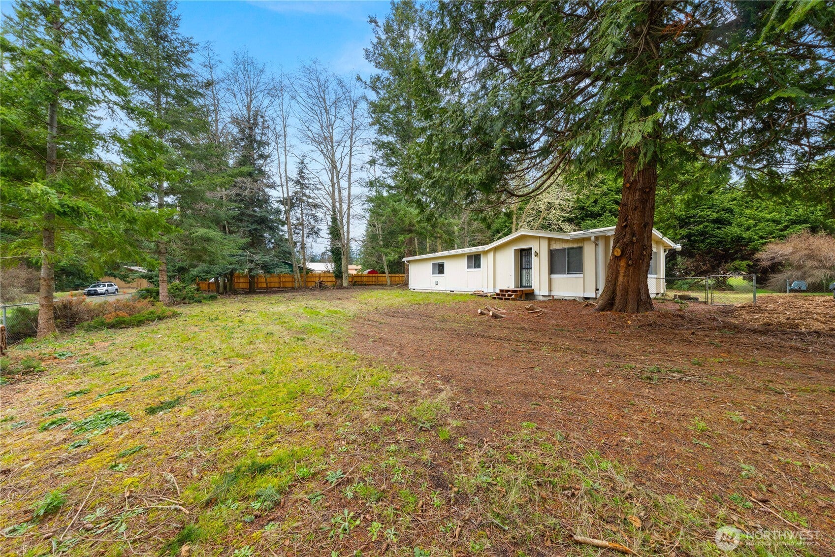 802 Hazzle Court — photo
