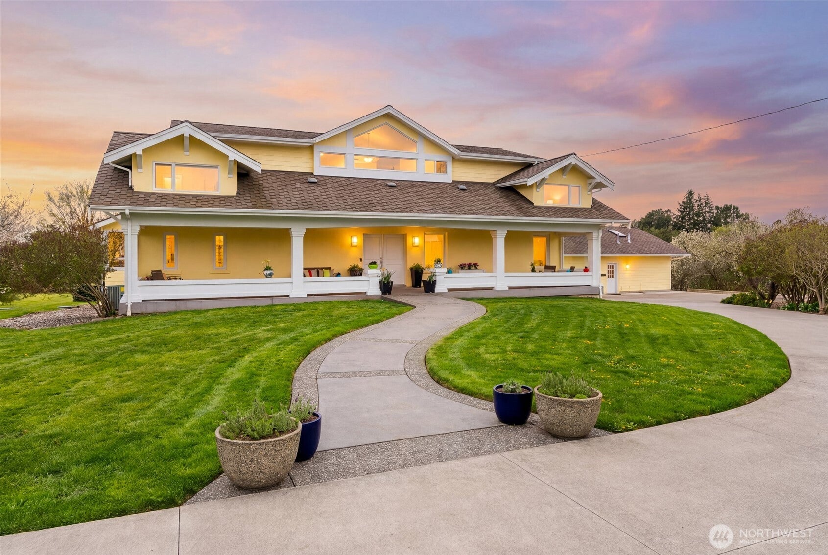 3910 Cliffside Drive — photo