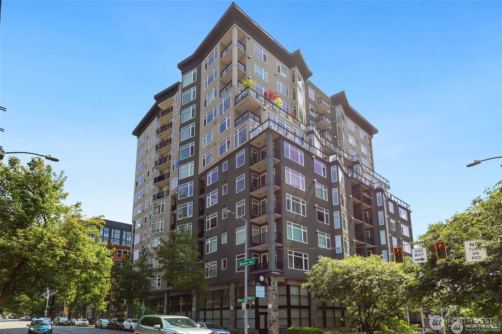 2607 Western Avenue 612 — photo