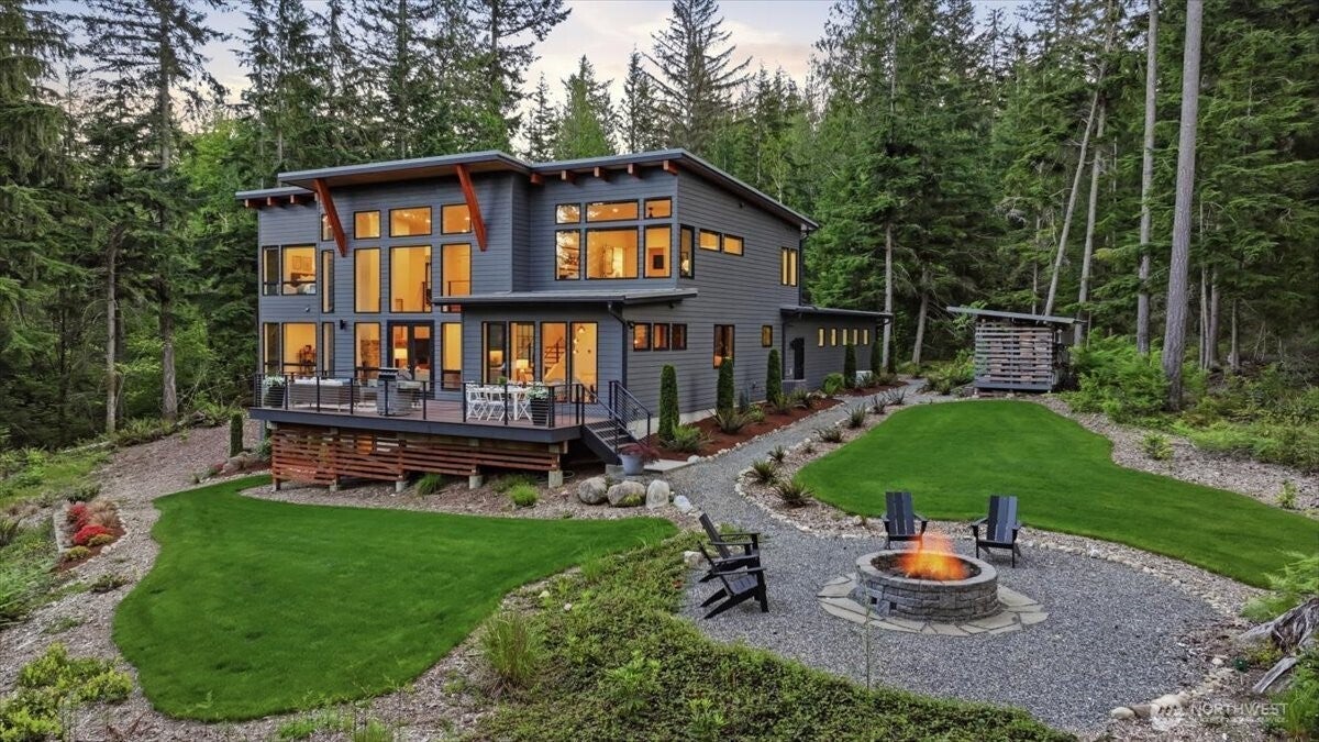 7416 Lake Alice Road SE — photo