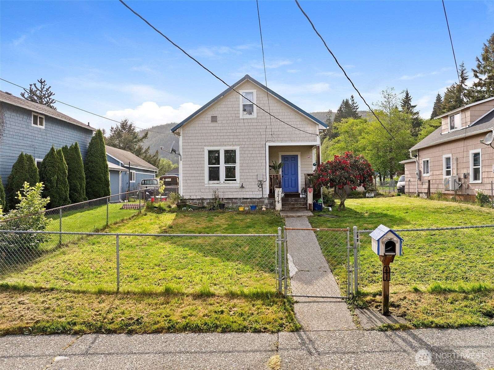 1218 Cedar Street — photo