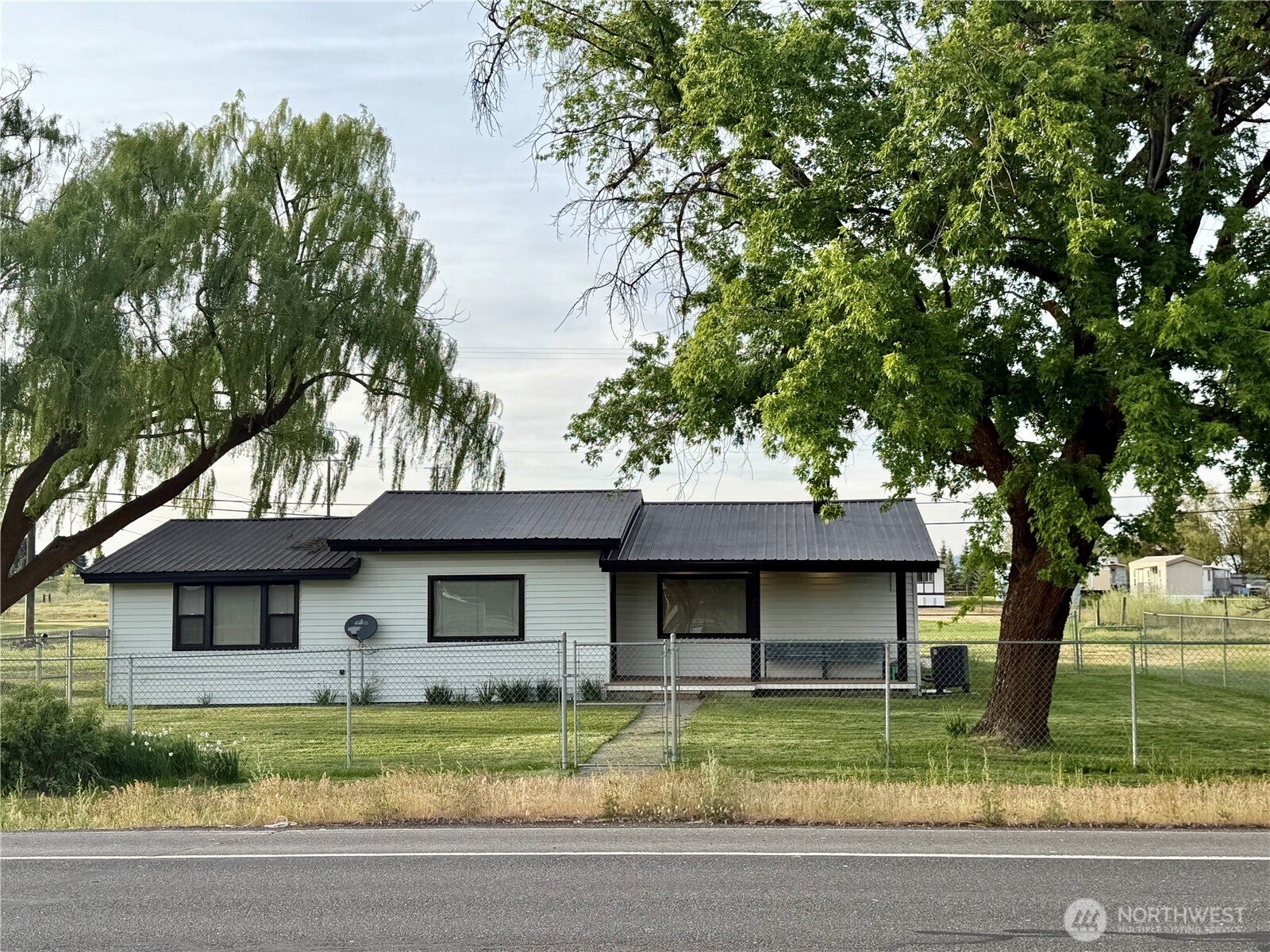 230 NW Watson Street — photo