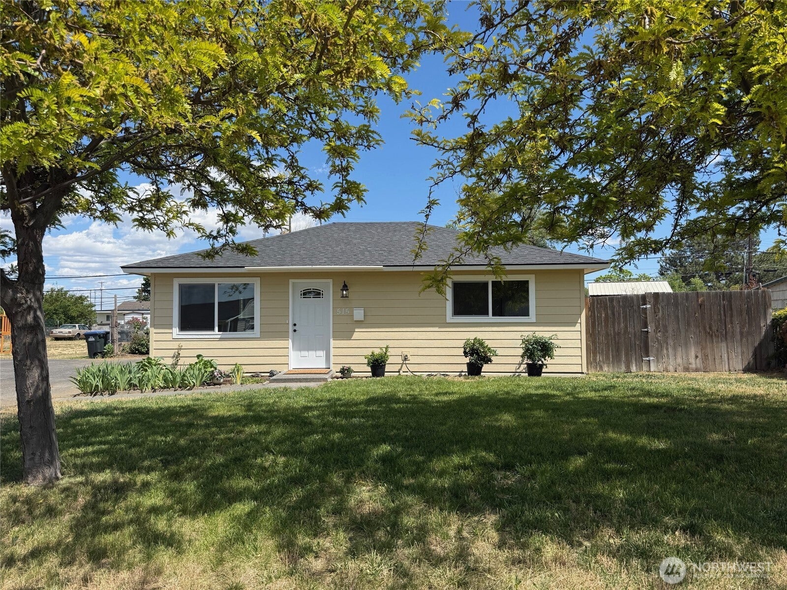 515 S Juniper Drive — photo