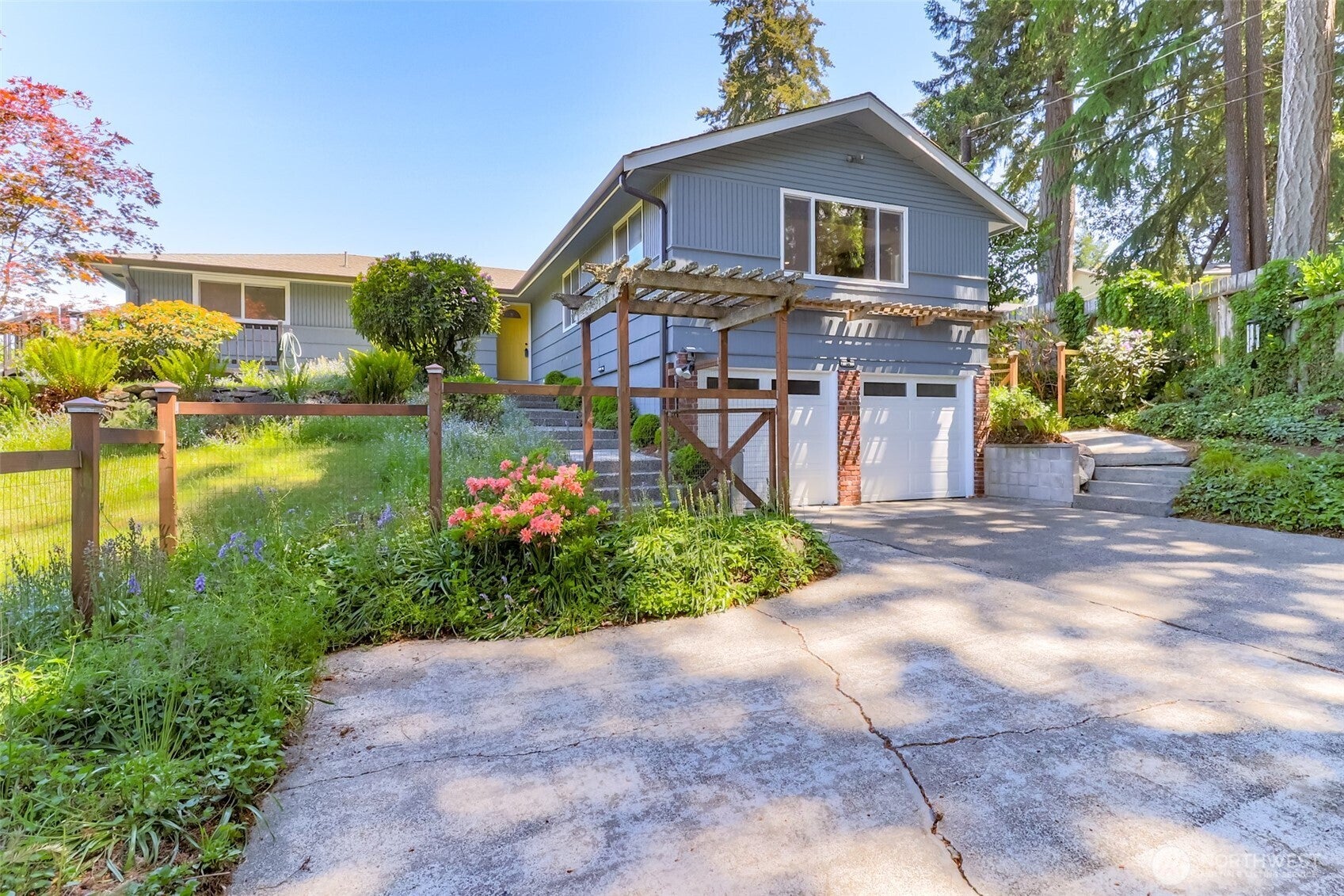 4430 John Luhr Road NE — photo