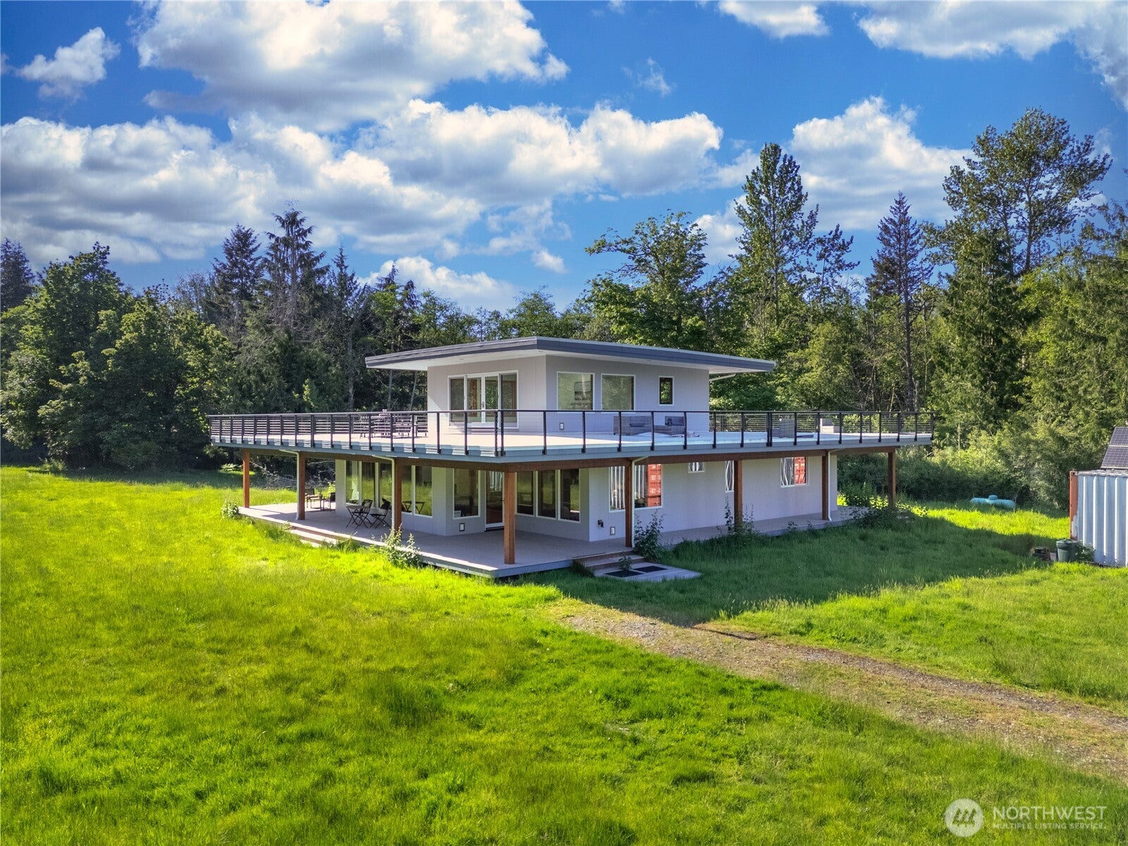 5233 Pheasant Run Lane — photo