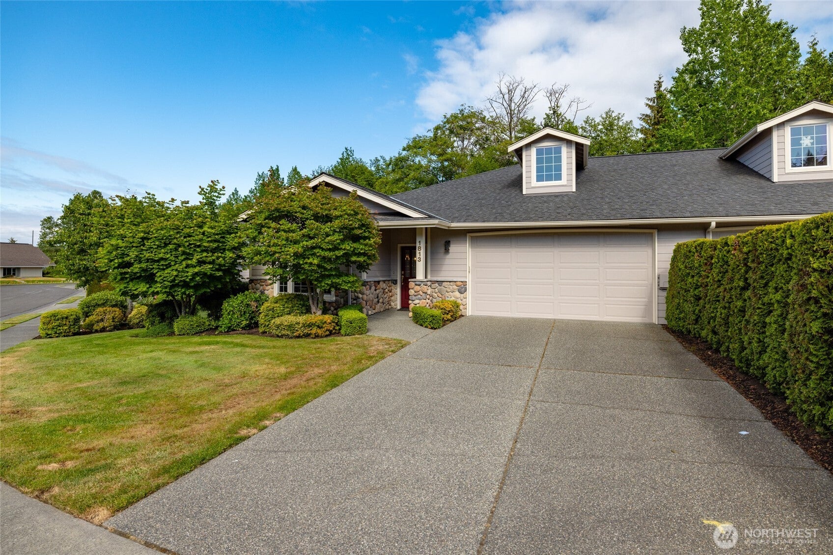 1813 Cedar Springs Lane — photo
