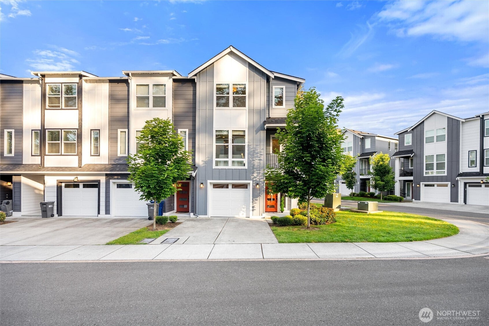 13717 Admiralty Way H7 — photo