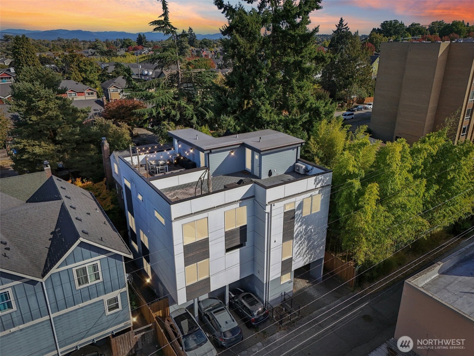 6325 34th Avenue SW C — photo