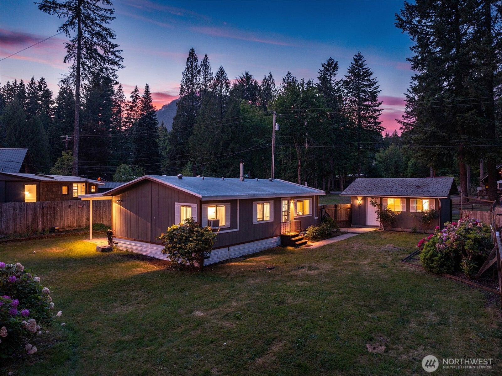 105 Mount Rainier Drive — photo