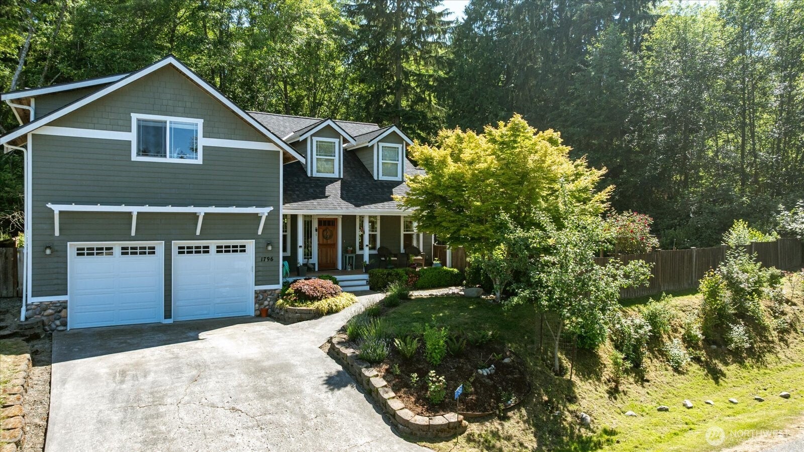 1796 Twin Oaks Lane — photo