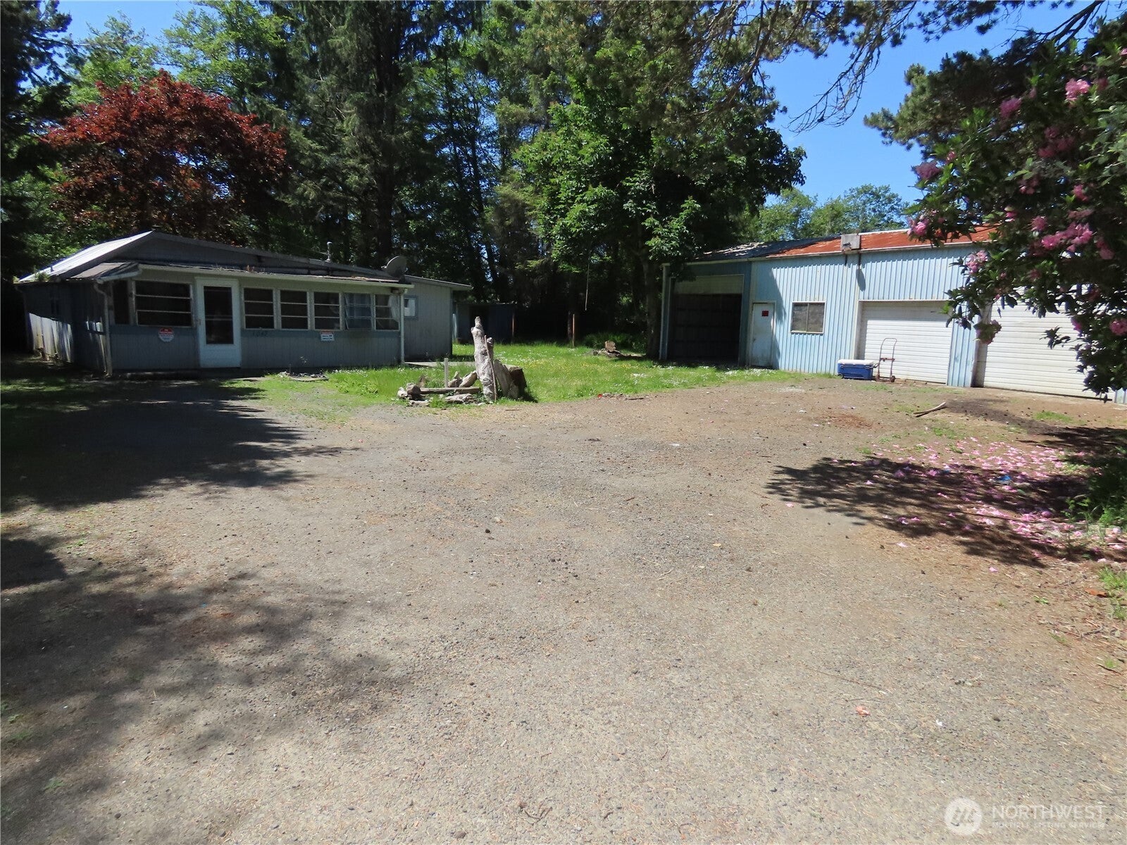 1047 Pine Street — photo
